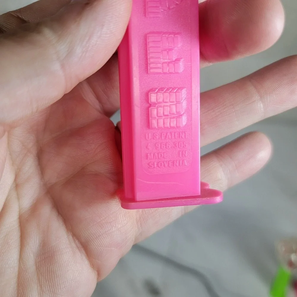 Retired Pez‎ Clear Crystal Centipede Bugz Bugs ~ Pink Stem 4.9 Slovenia